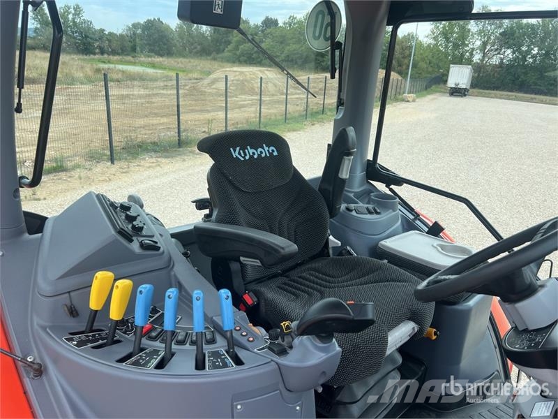 Kubota M7-153 4x4 Tracteur Agricole 4WD Tractor Traktorid