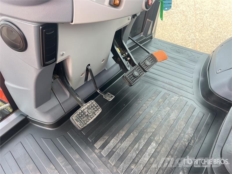 Kubota M7-153 4x4 Tracteur Agricole 4WD Tractor Traktorid