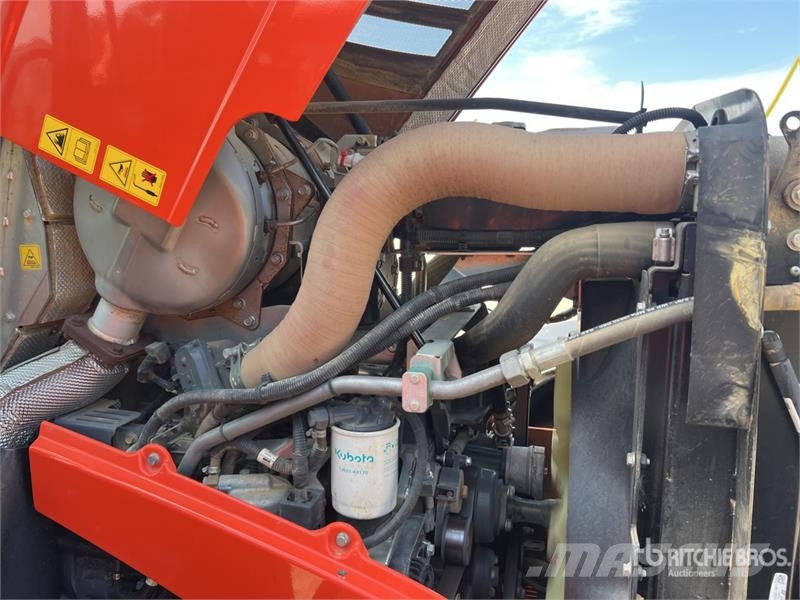Kubota M7-153 4x4 Tracteur Agricole 4WD Tractor Traktorid