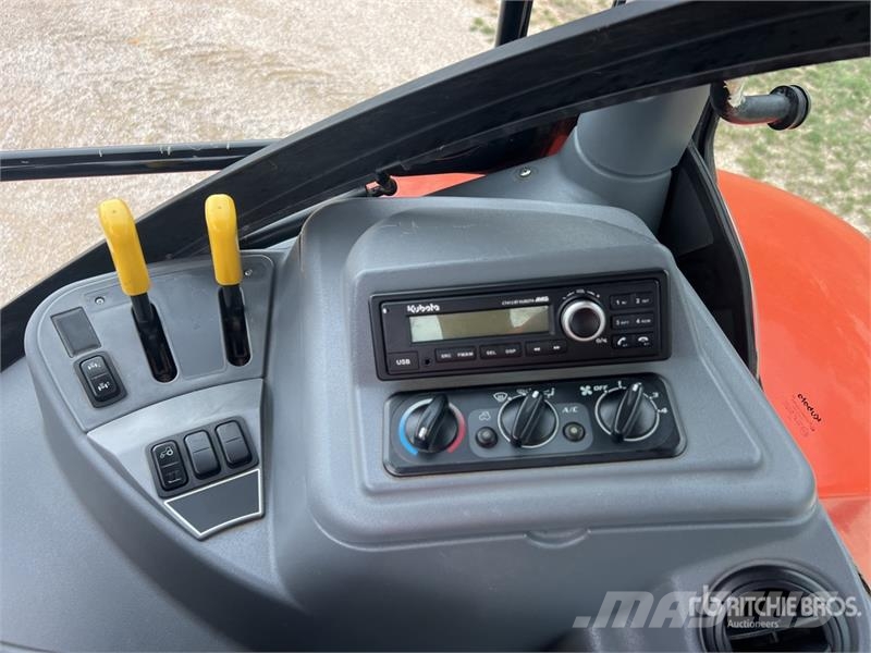 Kubota M7172 Premium 4x4 Tracteur Agricole 4WD Tractor Traktorid