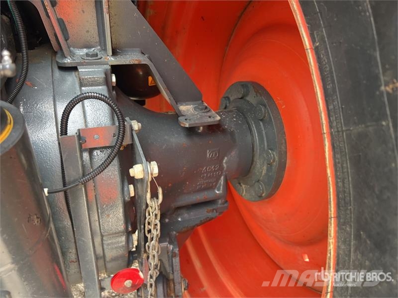 Kubota M7172 Premium 4x4 Tracteur Agricole 4WD Tractor Traktorid