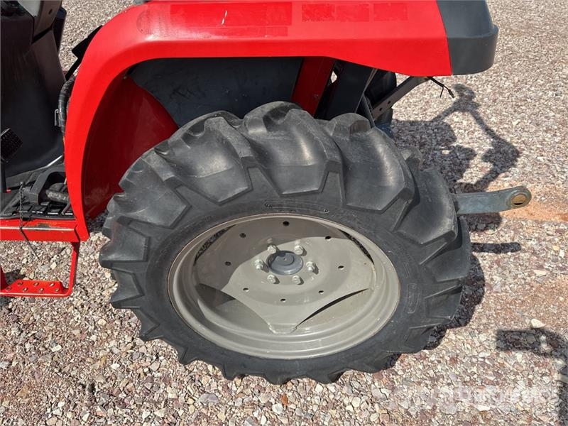Kubota STV32R 4WD Tracteur Utilitaire Utility Tractor (In Компактни трактори