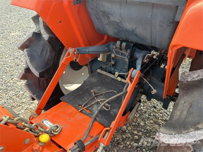Kubota ZB1600 Utility Tractor Kompaktie traktori