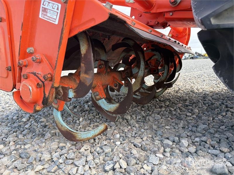 Kubota ZB1600 Utility Tractor Kompaktie traktori