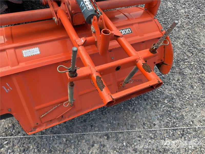 Kubota ZB1600 Utility Tractor Kompaktie traktori