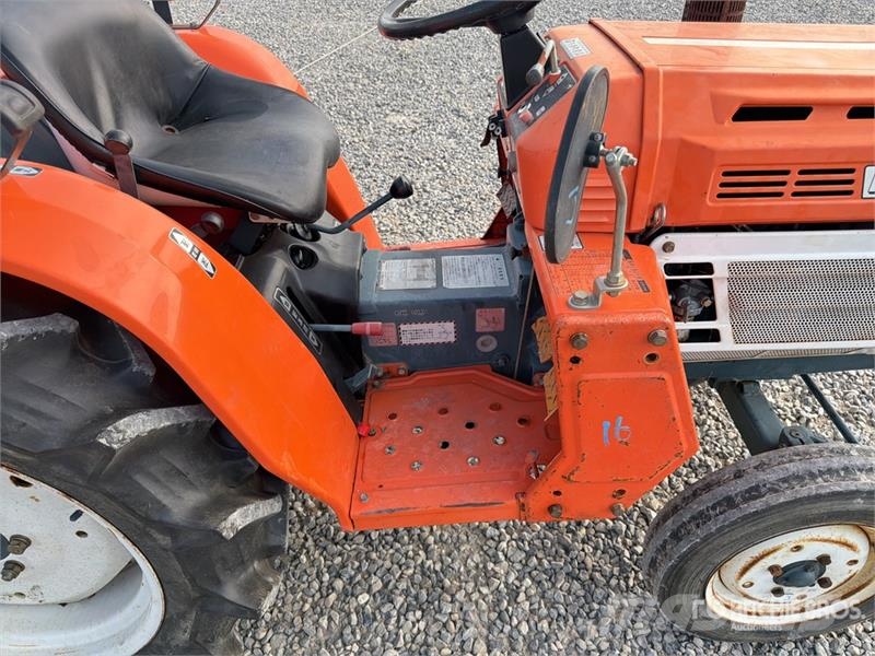 Kubota ZB1600 Utility Tractor Kompaktie traktori