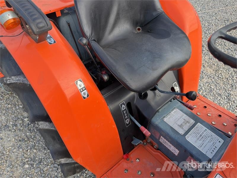 Kubota ZB1600 Utility Tractor Kompaktie traktori