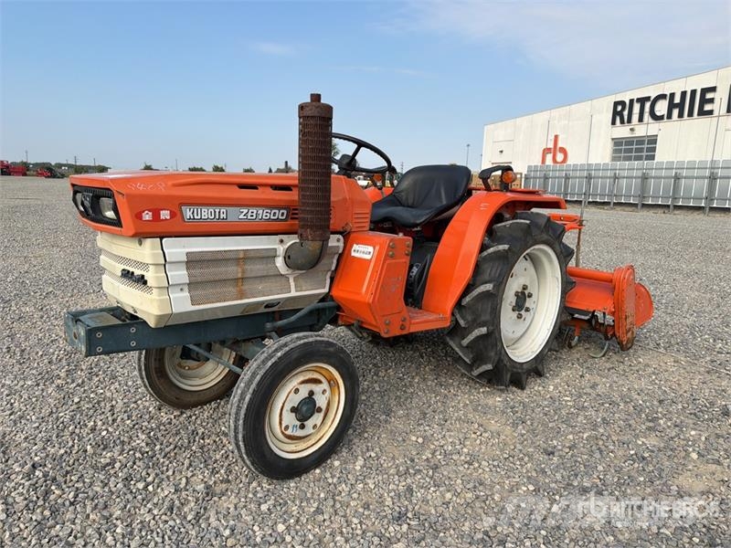Kubota ZB1600 Utility Tractor Kompaktie traktori