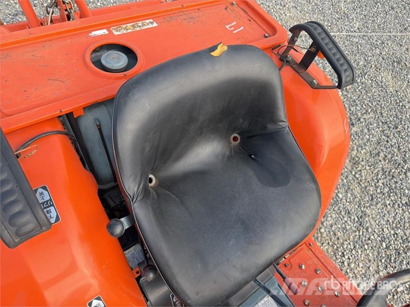 Kubota ZB1600 Utility Tractor Kompaktie traktori