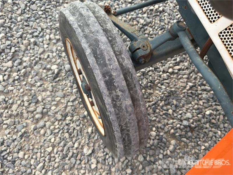 Kubota ZB1600 Utility Tractor Kompaktie traktori