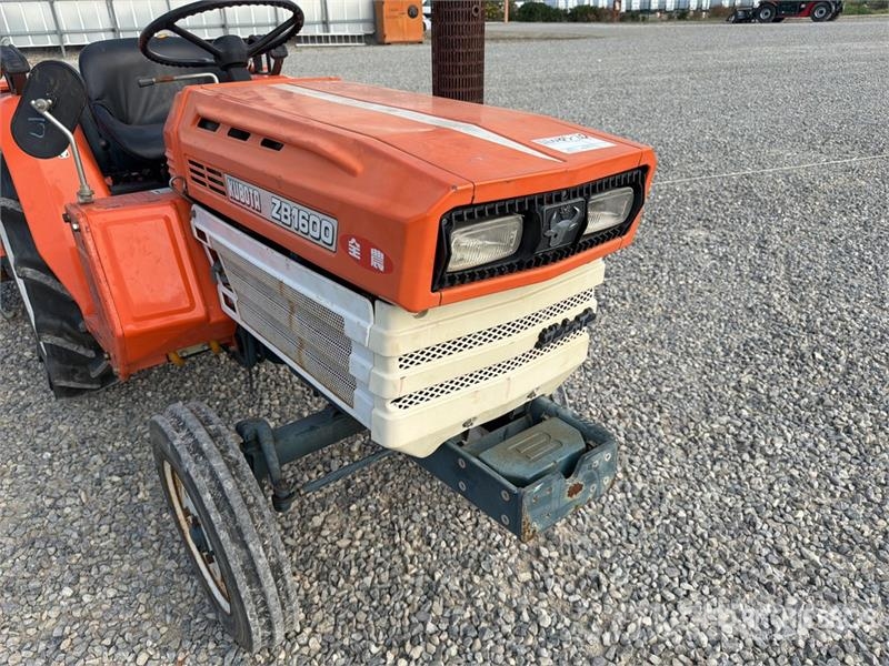 Kubota ZB1600 Utility Tractor Kompaktie traktori