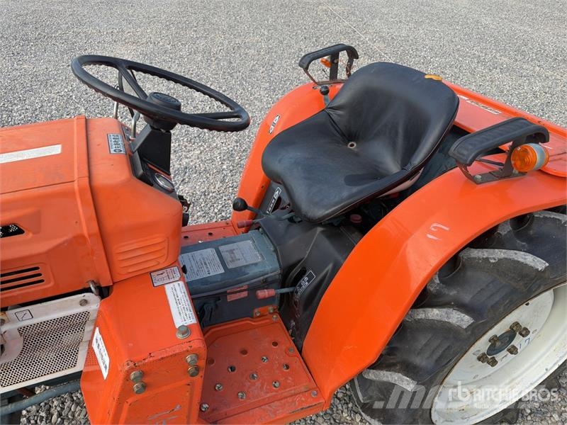 Kubota ZB1600 Utility Tractor Kompaktie traktori