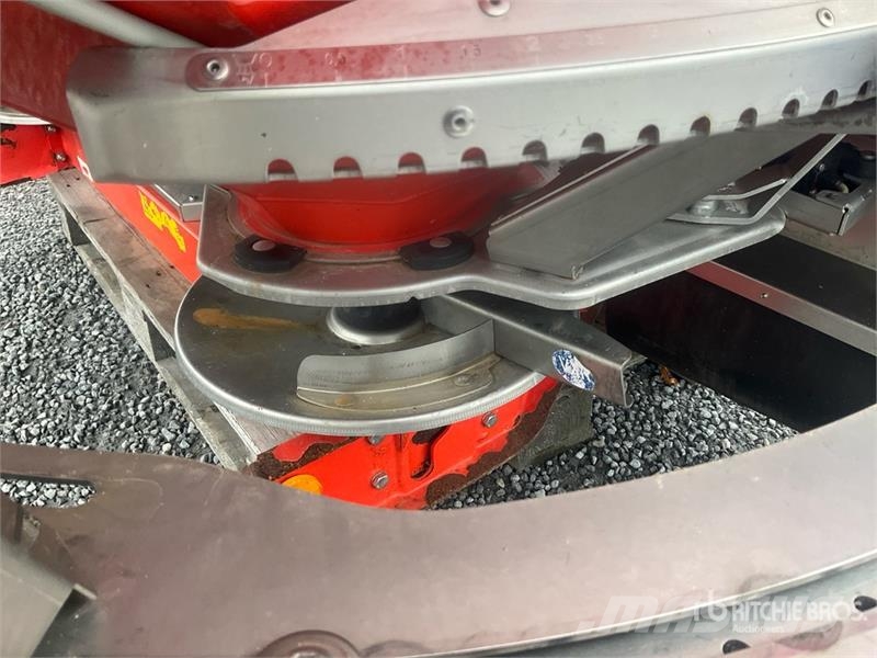 Kuhn Axis M40.2 EMC Fertilizer Spreader Flüssigdüngerstreuer
