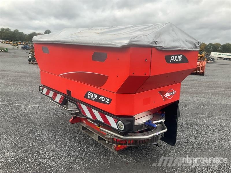 Kuhn Axis M40.2 EMC Fertilizer Spreader Flüssigdüngerstreuer
