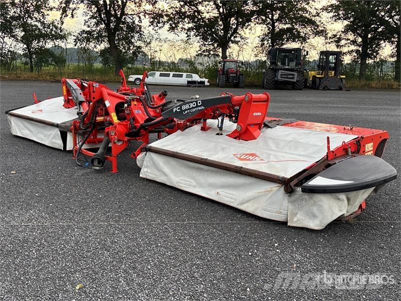 Kuhn FC 8830 D Disc Mower Niittokoneet