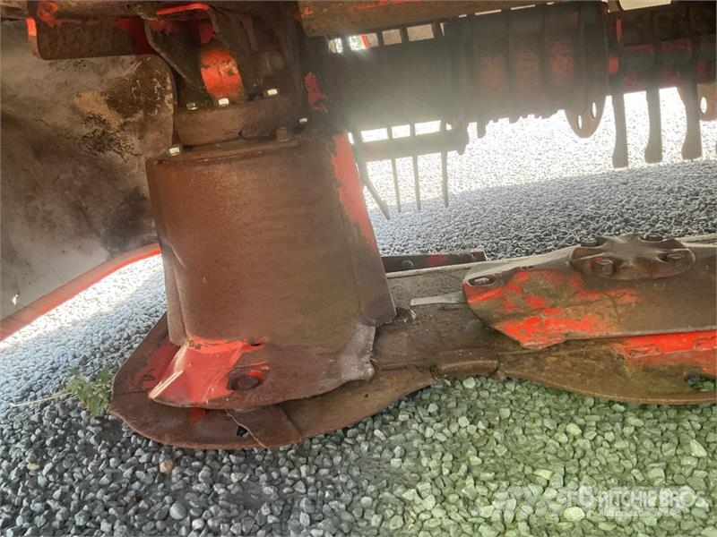 Kuhn FC 8830 D Disc Mower Niittokoneet