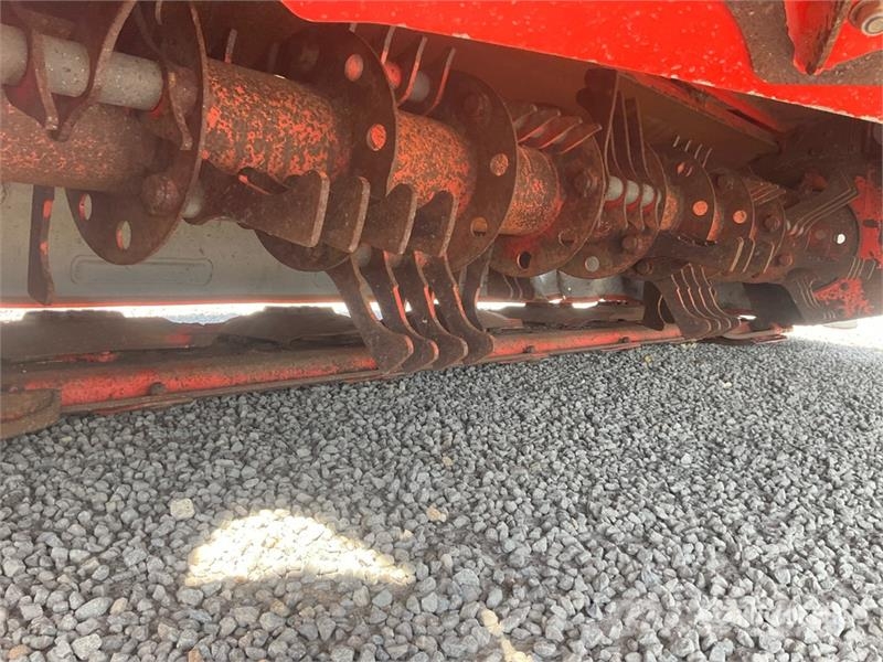 Kuhn FC 8830 D Disc Mower Niittokoneet