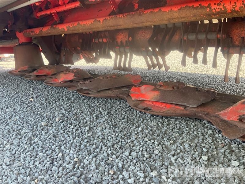 Kuhn FC 8830 D Disc Mower Niittokoneet