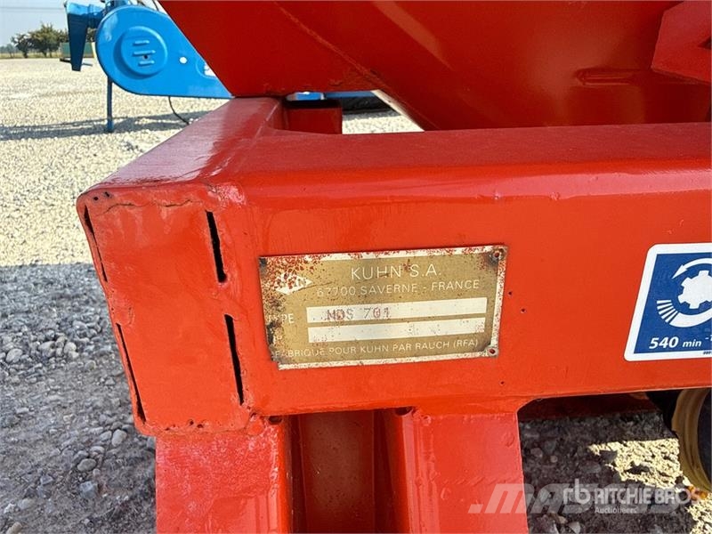 Kuhn MDS701 Fertilizer Spreader Applicatori di fertilizzante liquido