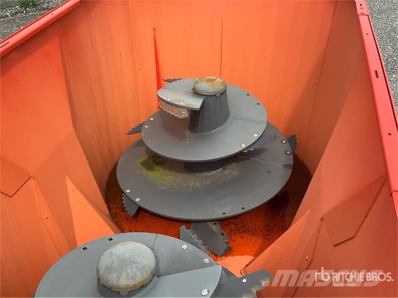 Kuhn Profile 14.2 CS Pull-type Feed Mixer (Unused) Fullfodervagnar