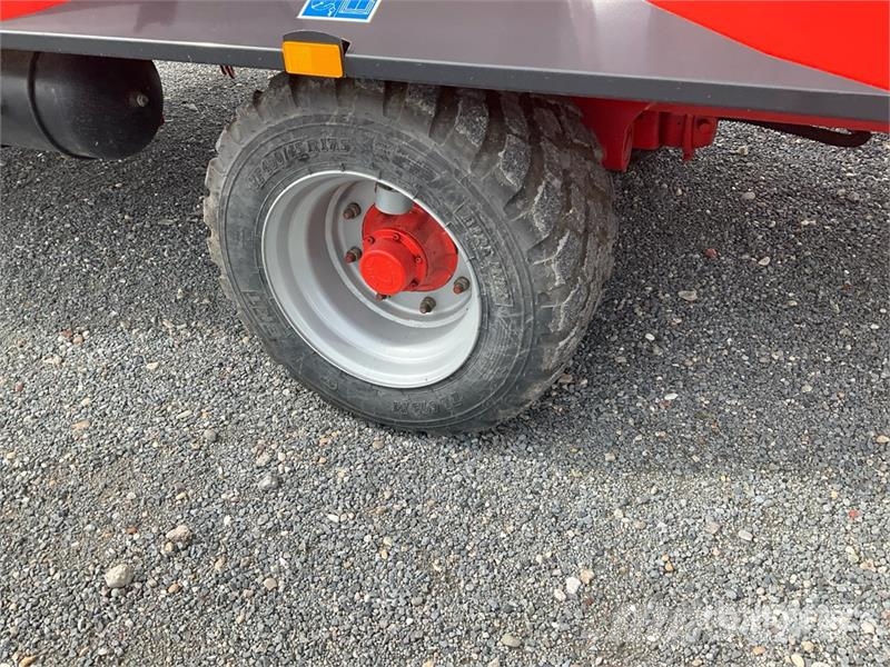 Kuhn Profile 14.2 CS Pull-type Feed Mixer (Unused) Fullfodervagnar