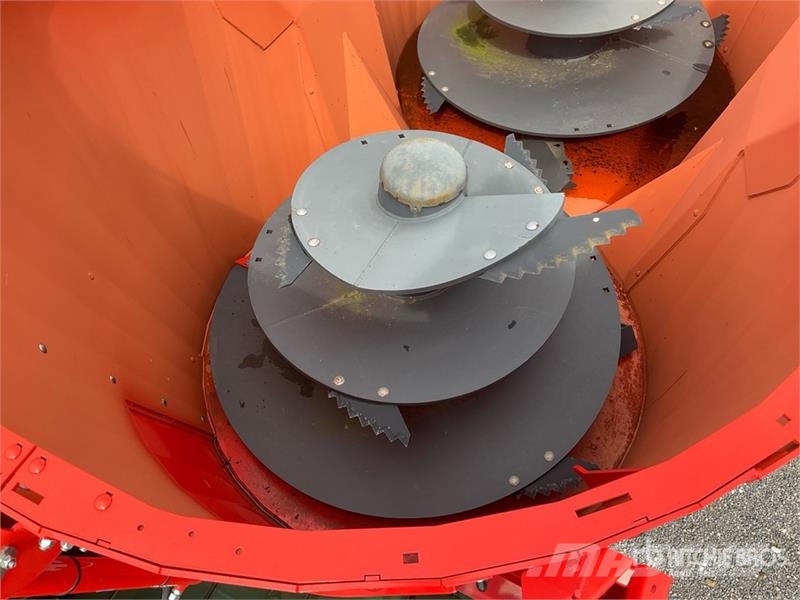 Kuhn Profile 14.2 CS Pull-type Feed Mixer (Unused) Fullfodervagnar