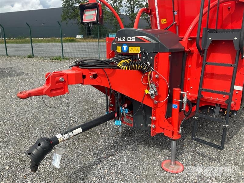Kuhn Profile 14.2 CS Pull-type Feed Mixer (Unused) Fullfodervagnar