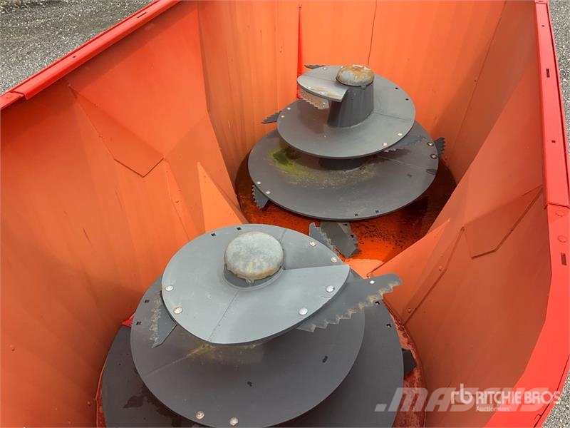Kuhn Profile 14.2 CS Pull-type Feed Mixer (Unused) Fullfodervagnar