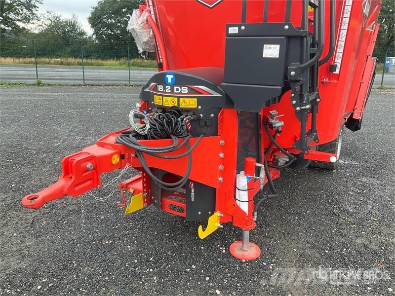 Kuhn Profile 70 18.2 DS Pull-type Feed Mixer (Unused) Fullfodervagnar