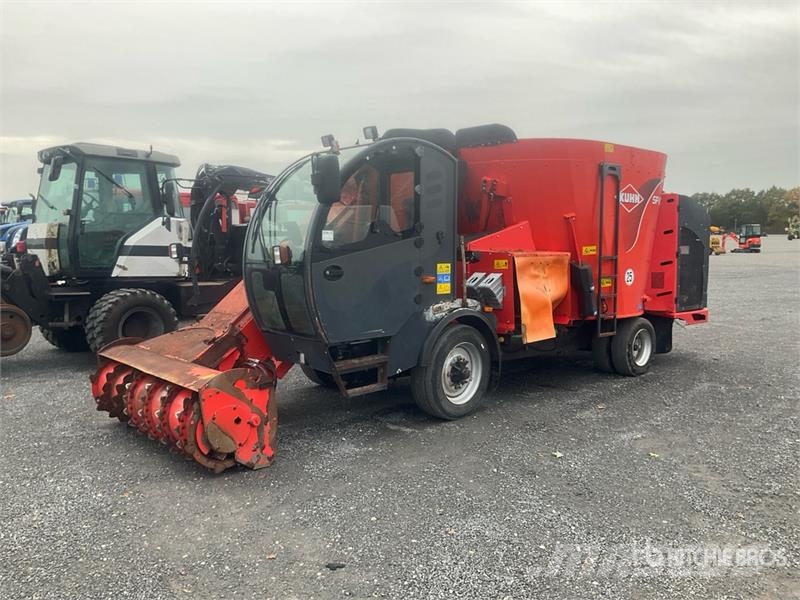 Kuhn SPV 12 POWER 12000 L 4x2 Feed Wagon ملقمات خلاط