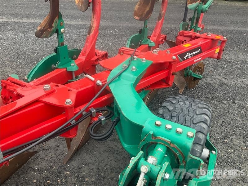 Kverneland 3300S Variomat 6 Bottom Reversible Plow Plugovi okretači