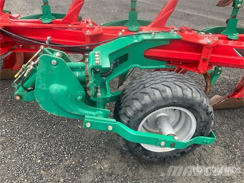 Kverneland 3300S Variomat 6 Bottom Reversible Plow Plugovi okretači