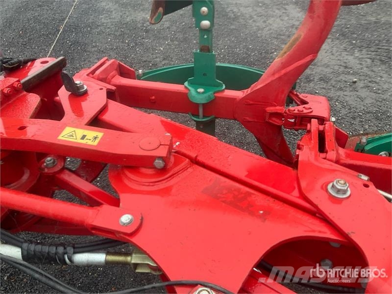 Kverneland 3300S Variomat 6 Bottom Reversible Plow Plugovi okretači