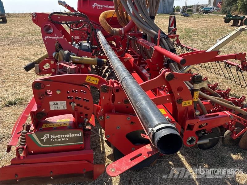 Kverneland DF1 Combine De Semis 4 m 3-Point Air Seeder Siewniki