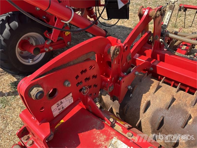 Kverneland DF1 Combine De Semis 4 m 3-Point Air Seeder Siewniki