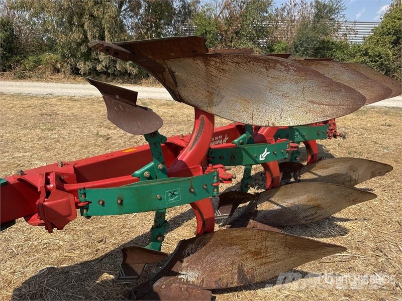 Kverneland ED-FR 100 Charrue Avant 3 Corps 3-Point 3 Bottom F Reversible ploughs