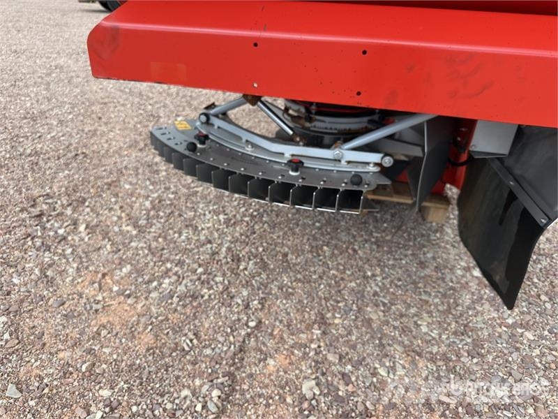 Kverneland Exacta TL-GEO Fertilizer Spreader معدات رش أسمدة