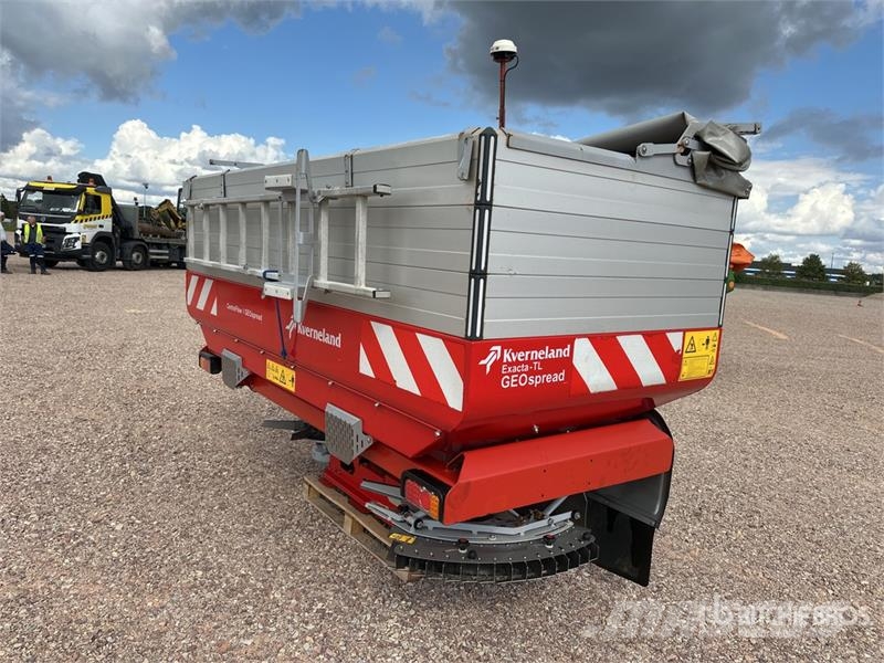 Kverneland Exacta TL-GEO Fertilizer Spreader معدات رش أسمدة