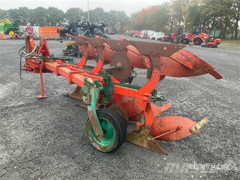 Kverneland F8 Breaking Plow Pflüge