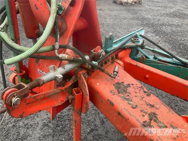 Kverneland F8 Breaking Plow Pflüge