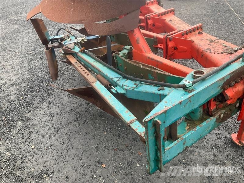 Kverneland F8 Breaking Plow Pflüge