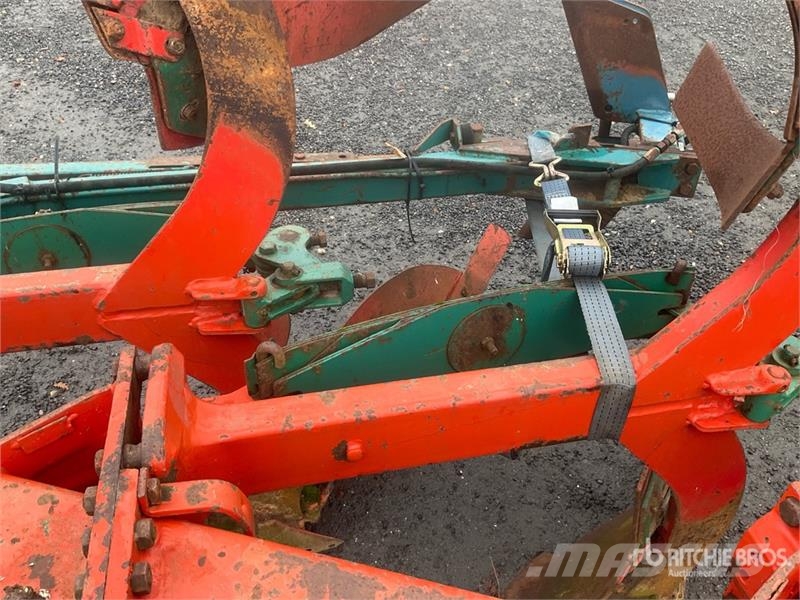 Kverneland F8 Breaking Plow Pflüge