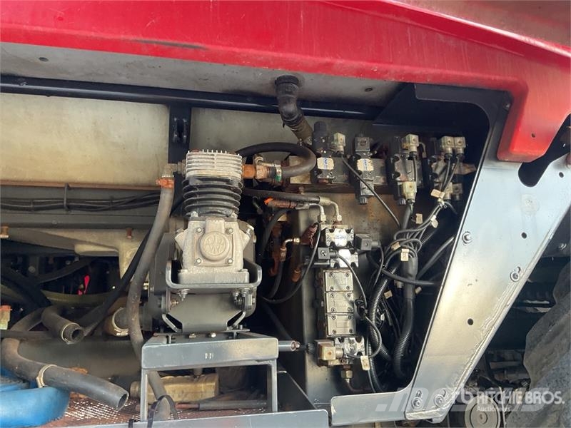 Kverneland Ixdrive 33 m 4x4 High Clearance Self-Propelled Spr Pulverizadores autopropulsados