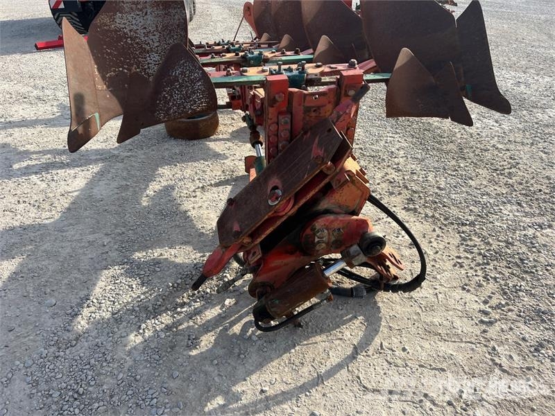 Kverneland LS 110-160-12 Chisel Plow Плуги