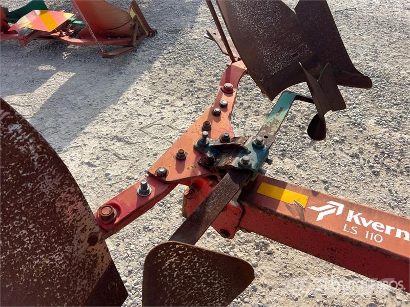 Kverneland LS 110-160-12 Chisel Plow Плуги