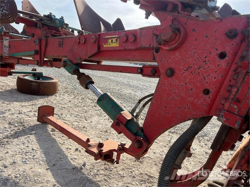Kverneland LS 110-160-12 Chisel Plow Плуги