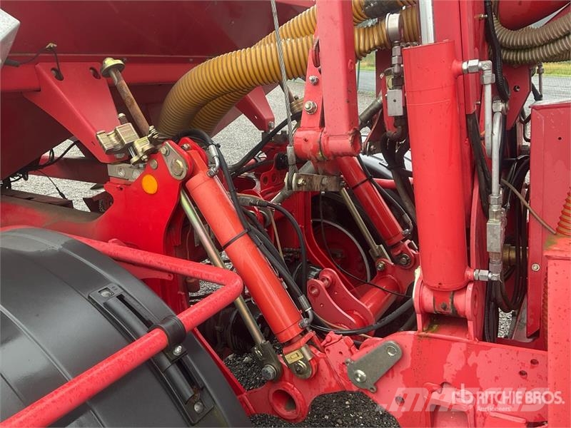 Kverneland Optima Hd e-drive 6 m Combination Seed Drill Mechanické sejačky