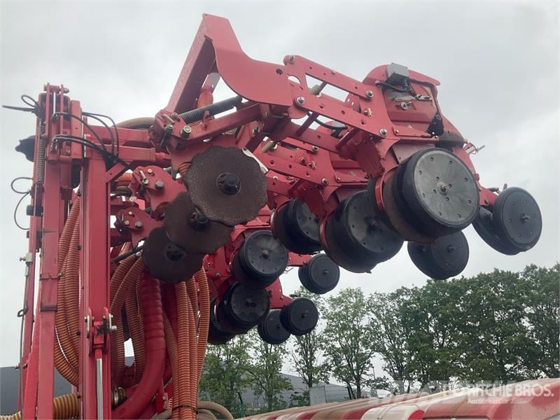 Kverneland Optima Hd e-drive 6 m Combination Seed Drill Mechanické sejačky