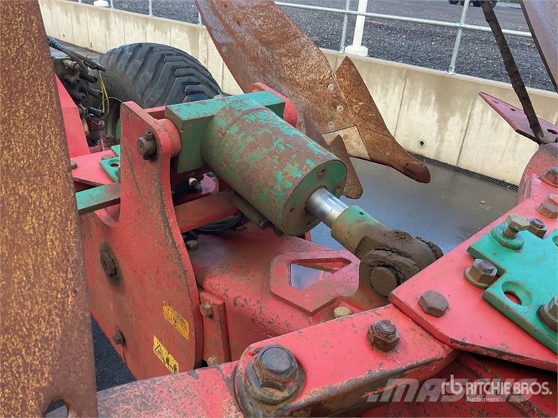Kverneland RT100 8000 mm Semi-Mount Cultivator Kultivatorer