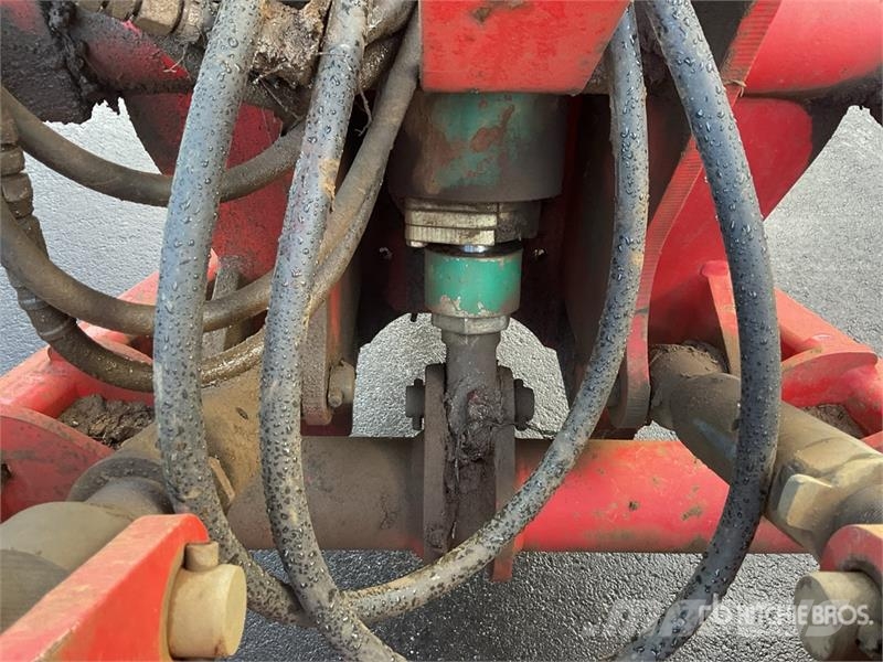 Kverneland RT100 8000 mm Semi-Mount Cultivator Kultivatorer